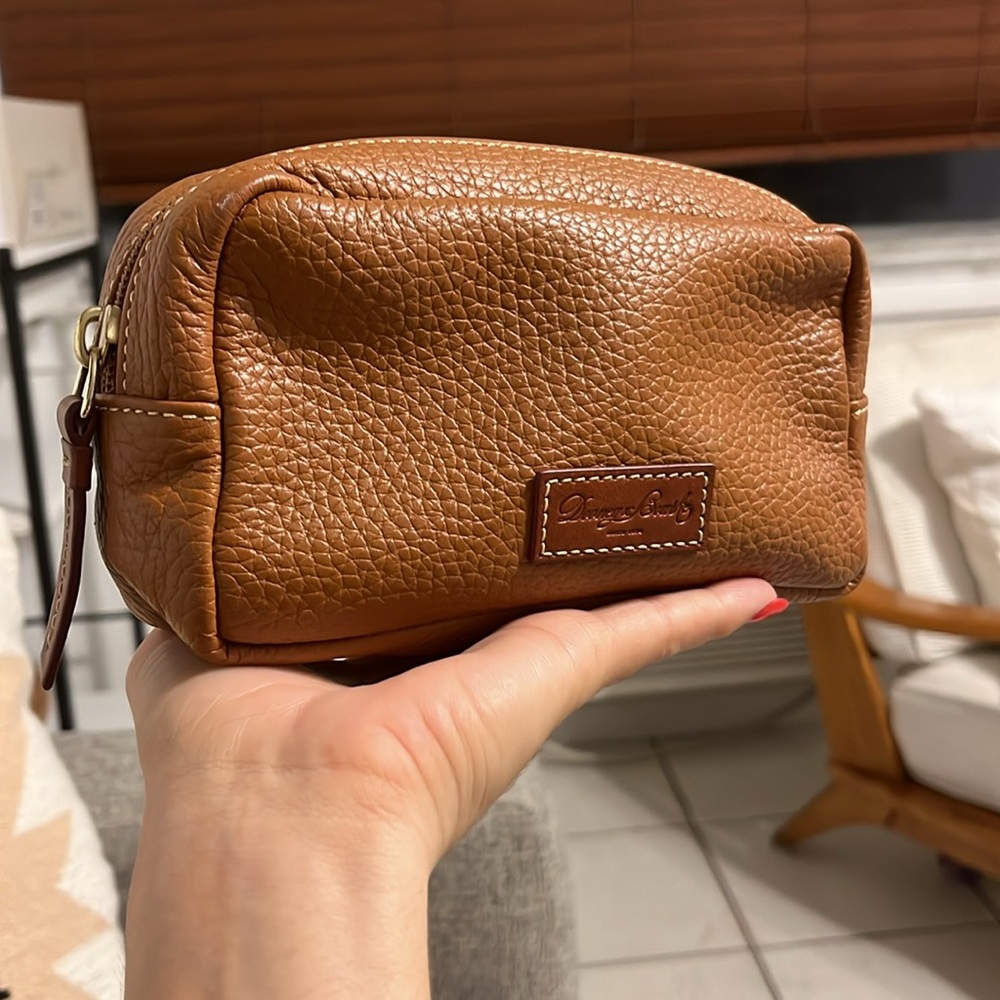 Dooney & Bourke Cosmetics Toiletry Bag Tan Leather